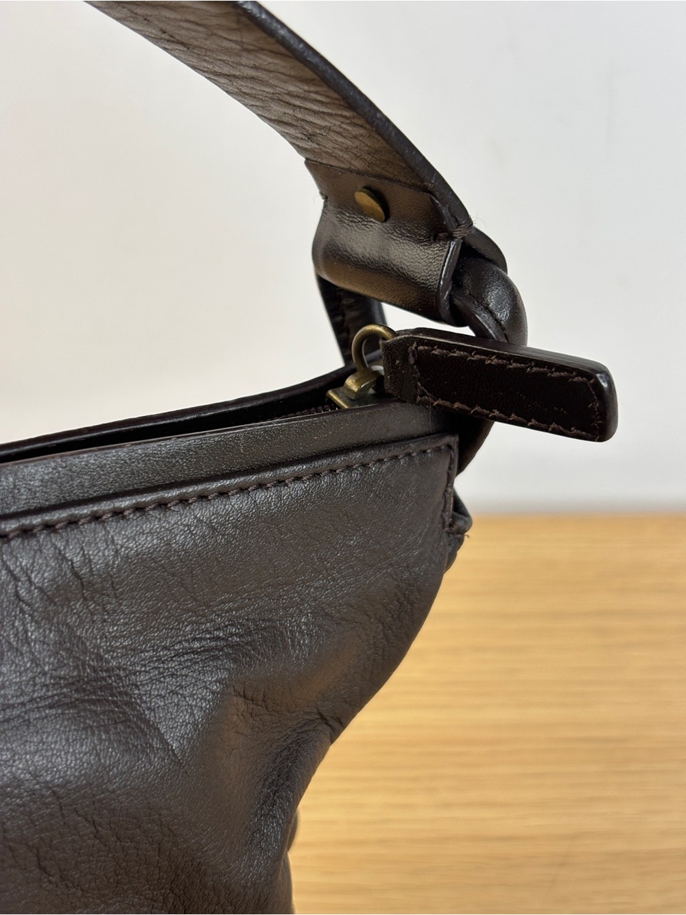 Y2K Vintage Via Spiga Chocolate Brown Leather Ruched Shoulder Bag - Picture 8 of 11